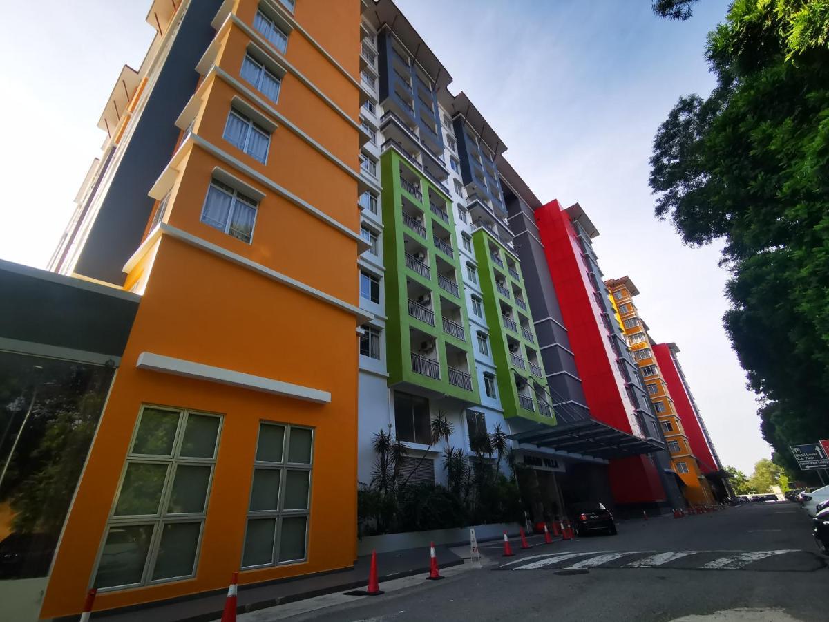 Bayou Lagoon Park Resort Malacca Exterior photo