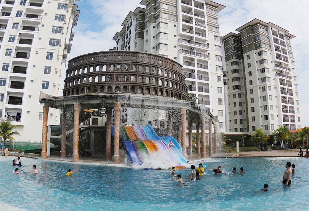 Bayou Lagoon Park Resort Malacca Exterior photo