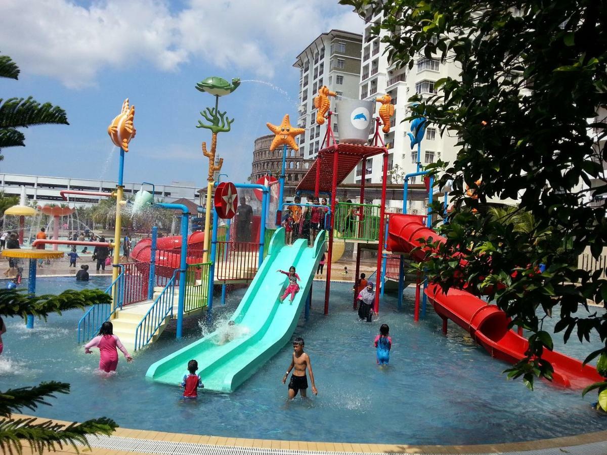 Bayou Lagoon Park Resort Malacca Exterior photo